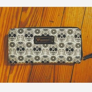 New!! Sugar skull zip wallet